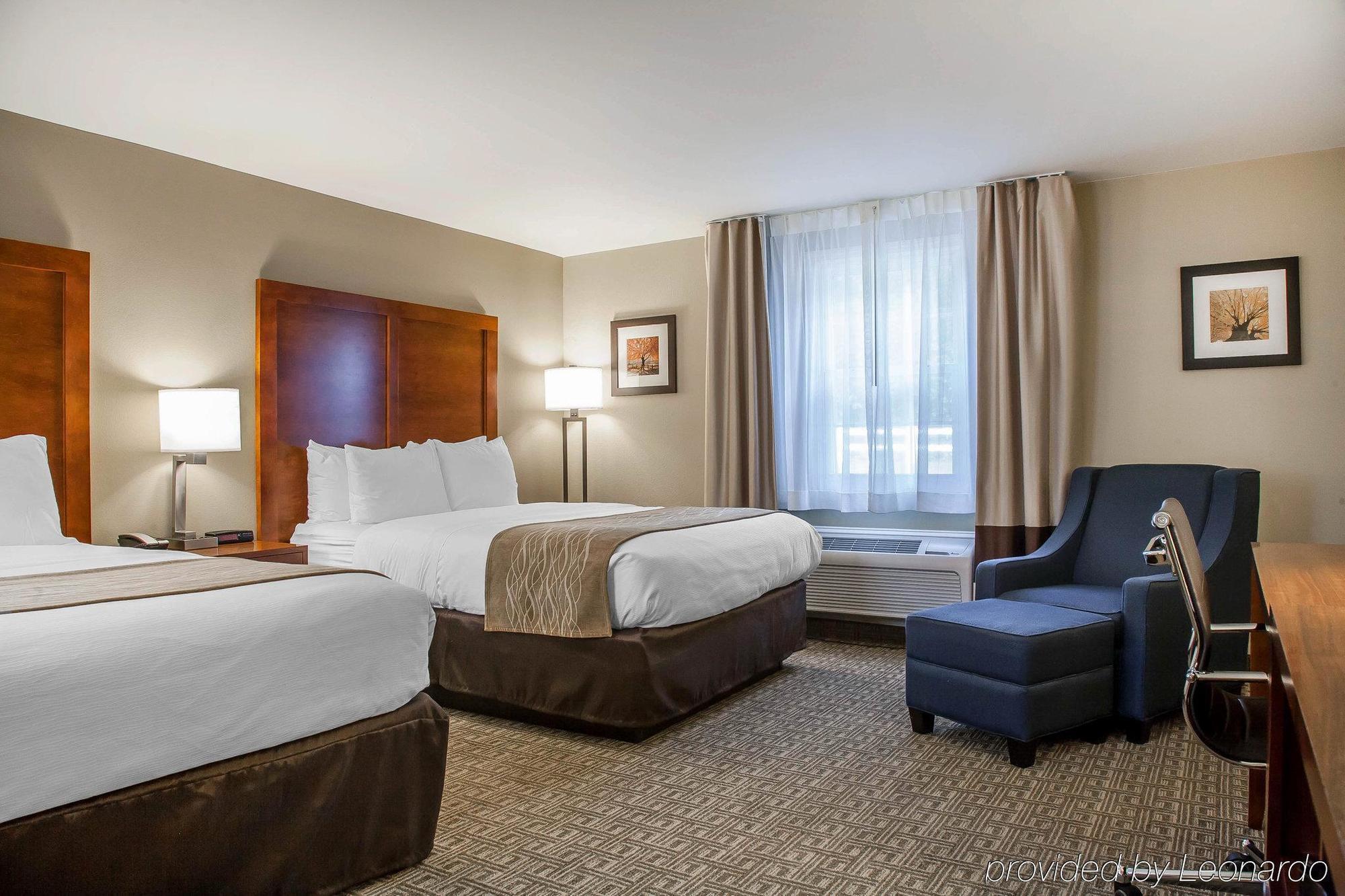 Comfort Inn & Suites Sturbridge-Brimfield Exteriér fotografie