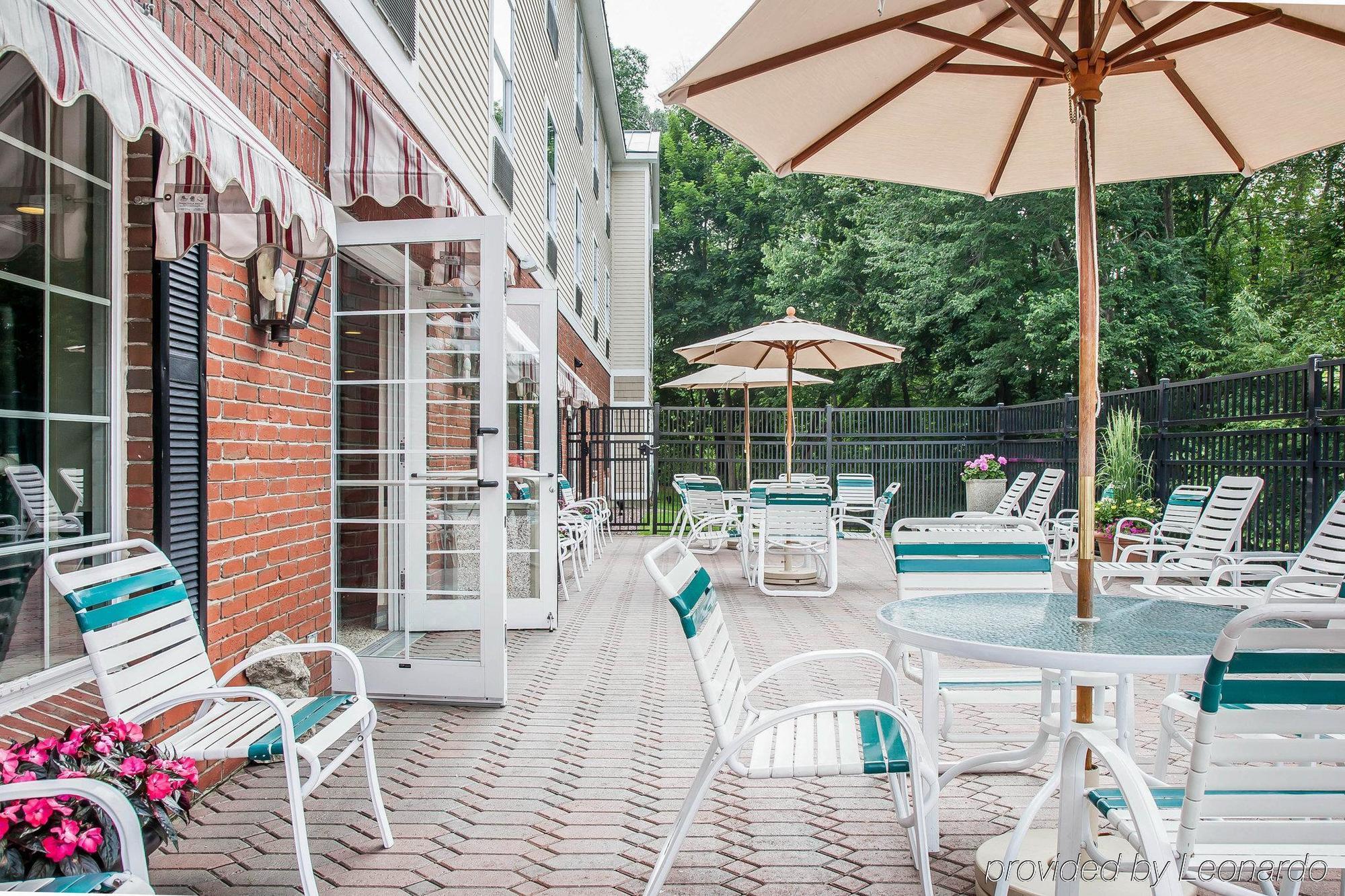 Comfort Inn & Suites Sturbridge-Brimfield Exteriér fotografie