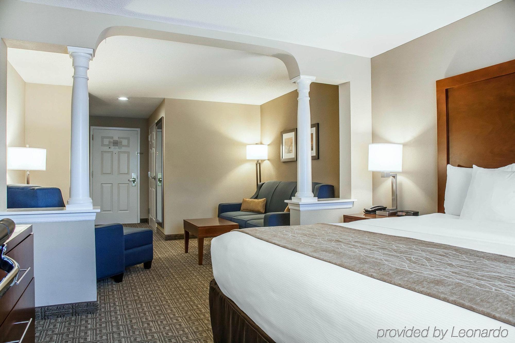 Comfort Inn & Suites Sturbridge-Brimfield Exteriér fotografie