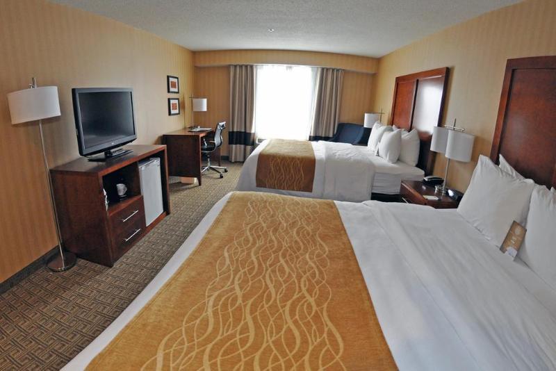 Comfort Inn & Suites Sturbridge-Brimfield Exteriér fotografie
