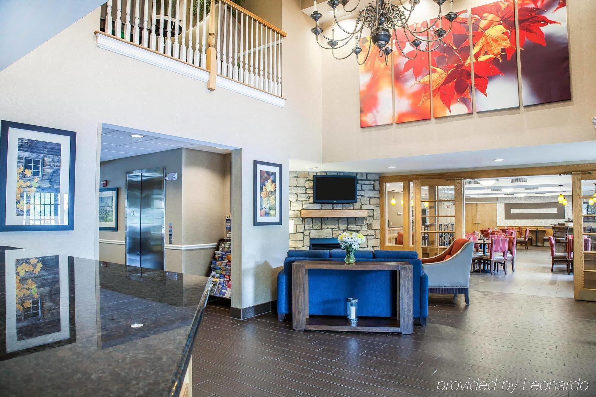 Comfort Inn & Suites Sturbridge-Brimfield Exteriér fotografie