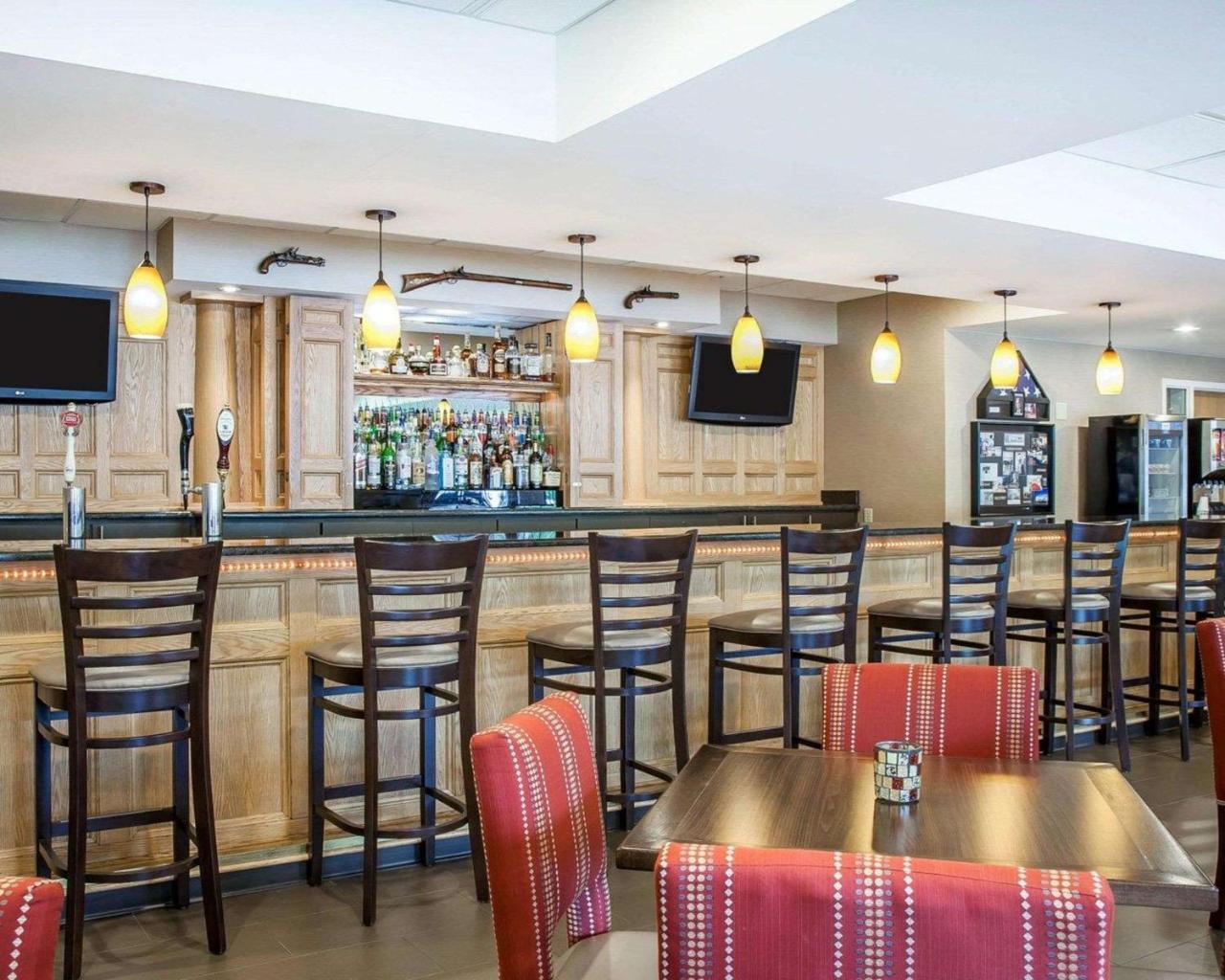 Comfort Inn & Suites Sturbridge-Brimfield Exteriér fotografie
