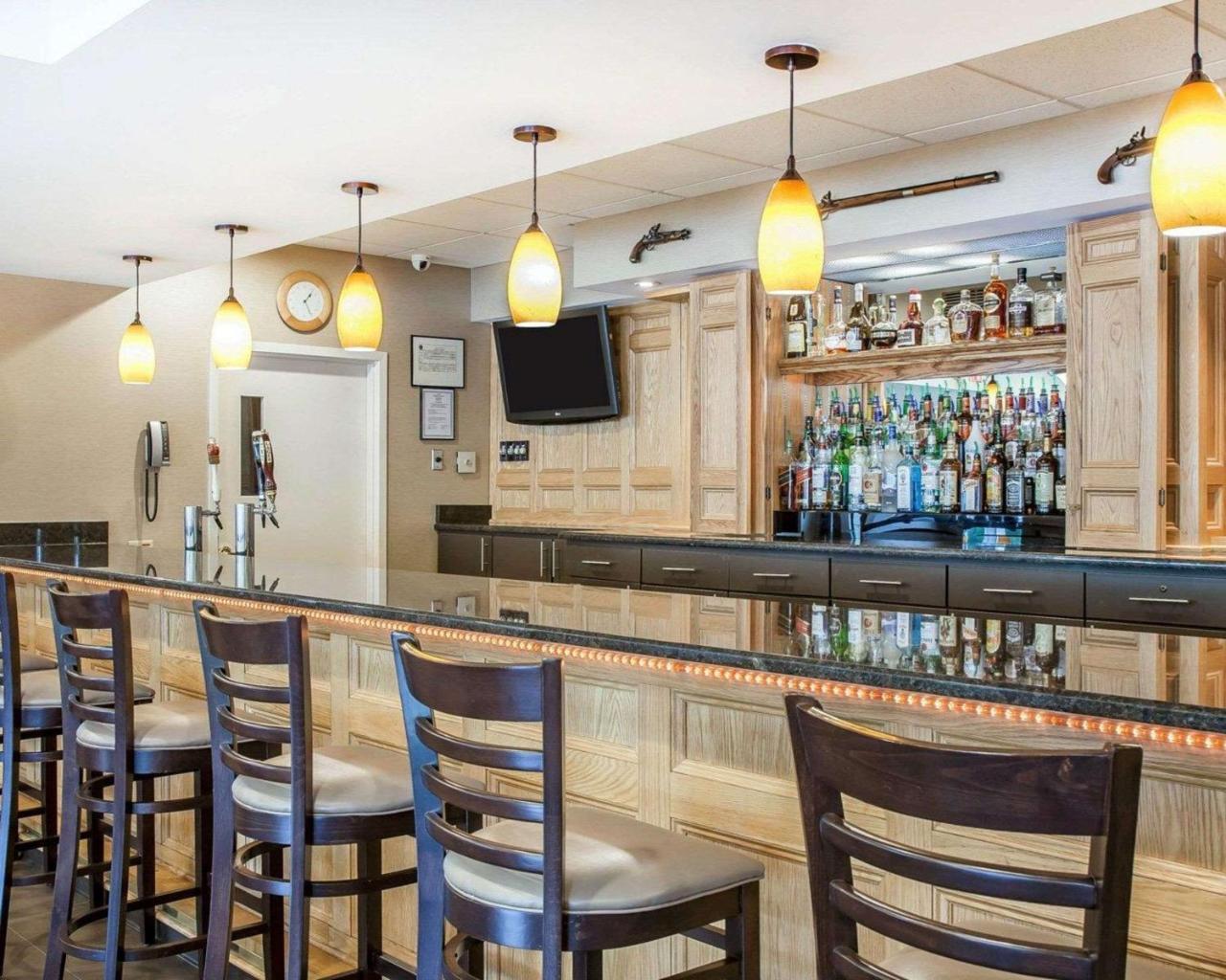 Comfort Inn & Suites Sturbridge-Brimfield Exteriér fotografie