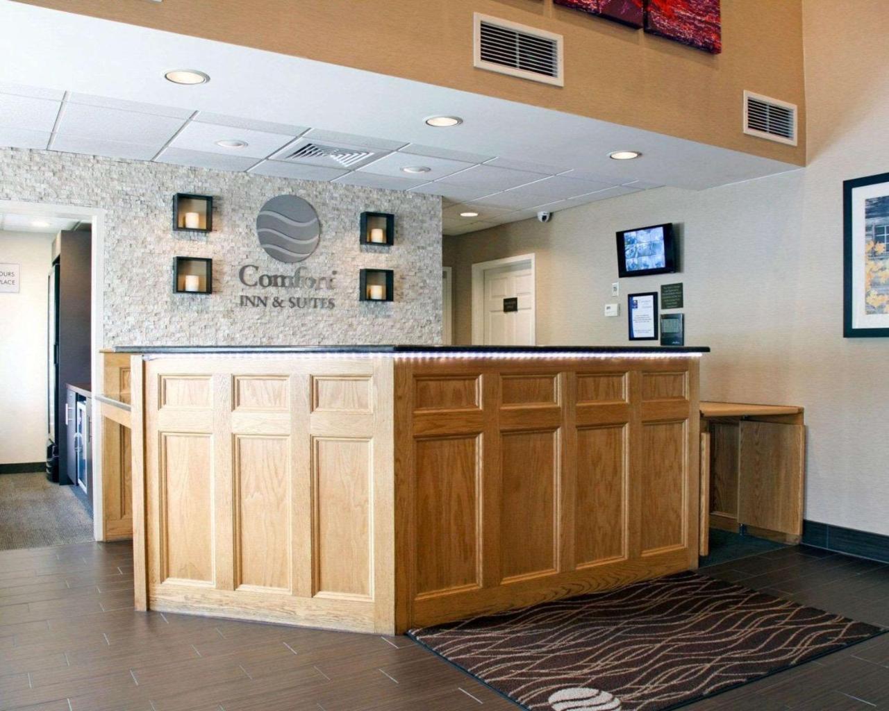 Comfort Inn & Suites Sturbridge-Brimfield Exteriér fotografie