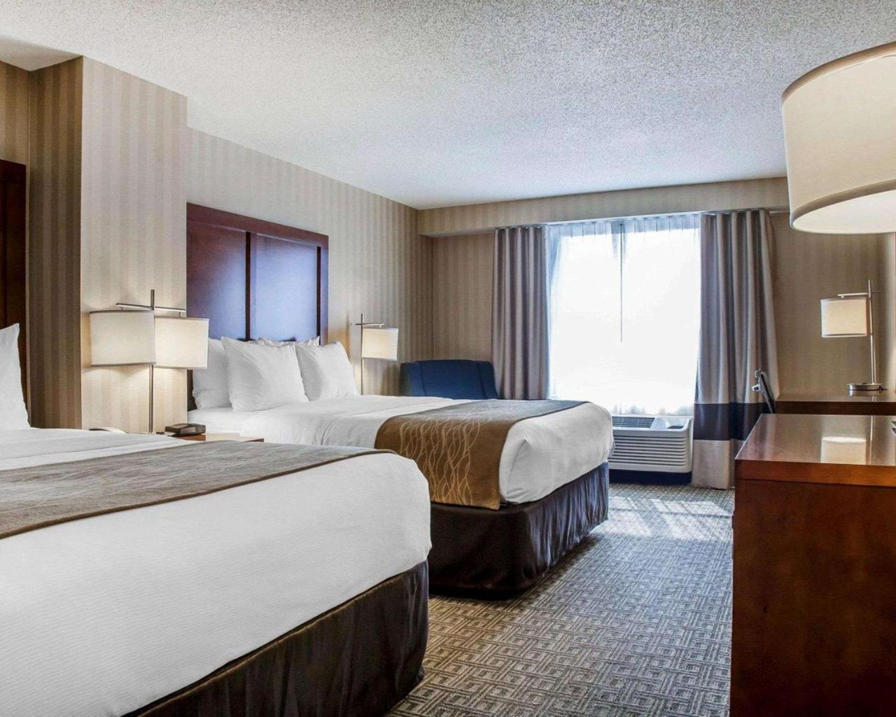Comfort Inn & Suites Sturbridge-Brimfield Exteriér fotografie